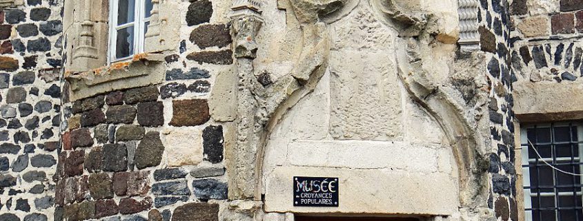 Château abbatial Le Monastier